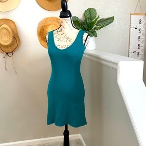 Teal colored T-shirt dress, V-cut, front and back